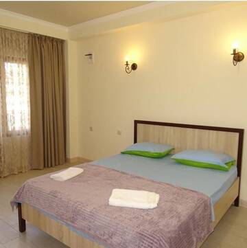 Стандартный трехместный номер в Мини-отеле Leon Beach Hotel